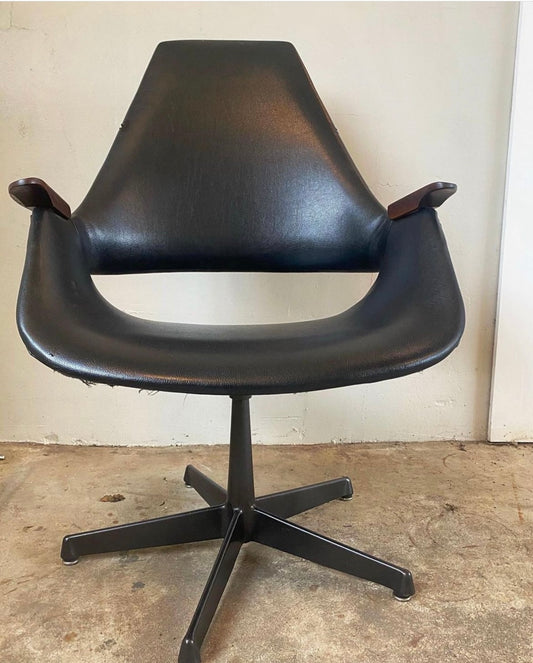 Mid Century Modern Arthur Umanoff Black Vinyl and Wood Swivel Chair