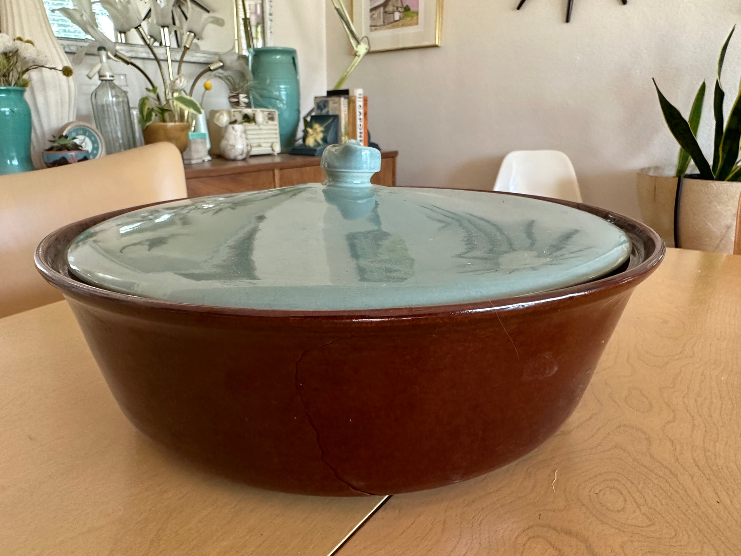 Vintage Red Wing pottery large a blue lid casserole dish with bamboo holder